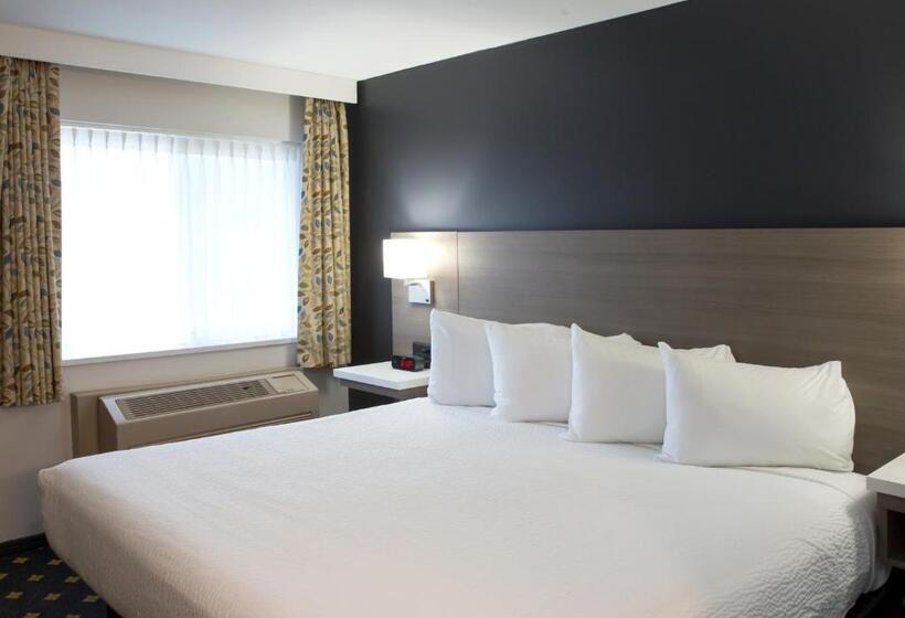 سوییت, Days Inn By Wyndham Kelowna