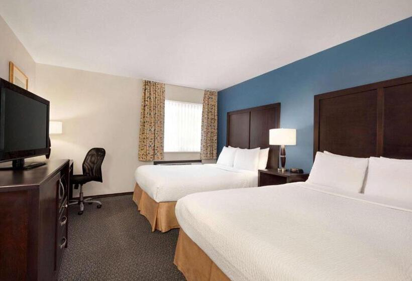 اتاق استاندارد, Days Inn By Wyndham Kelowna