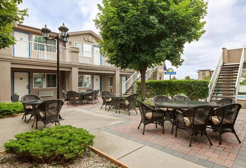 سوئیت با تخت بزرگ, Days Inn By Wyndham Kelowna