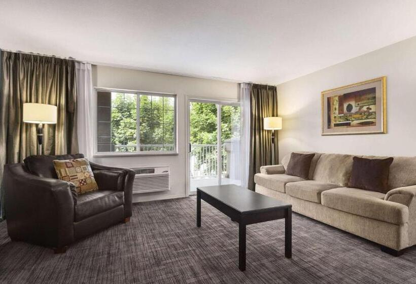 سوئیت با تخت بزرگ, Days Inn By Wyndham Kelowna