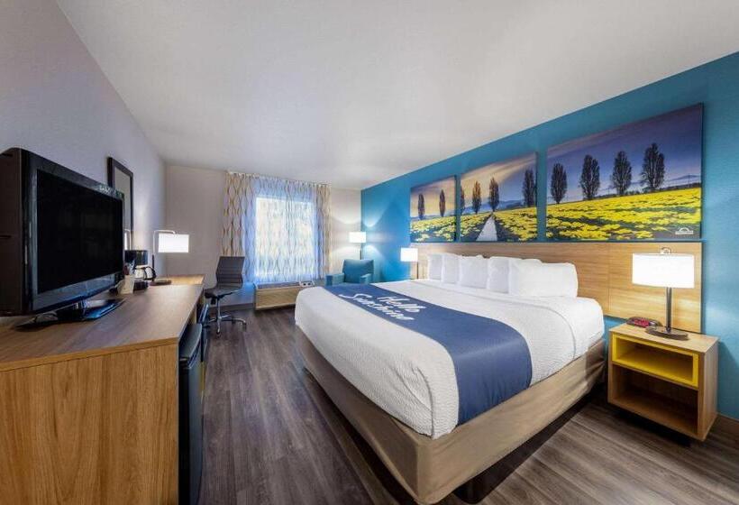 اتاق استاندارد با تخت بزرگ, Days Inn By Wyndham Lathrop