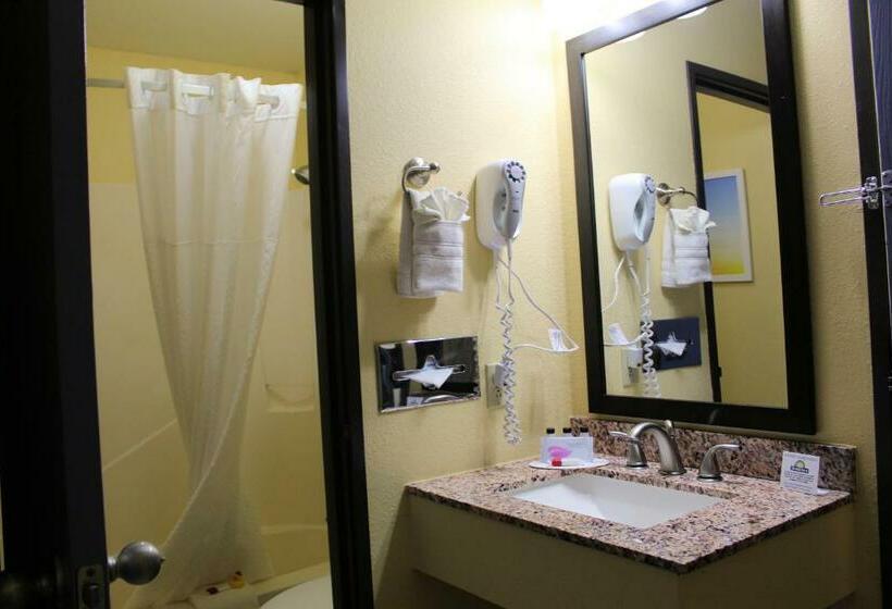Deluxe Suite King Bed, Days Inn & Suites By Wyndham Gunnison