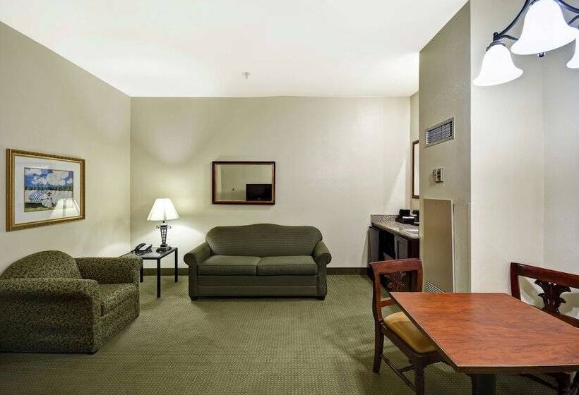 Standard Room 2 Double Beds, Embassy Suites By Hilton Charleston Historic District