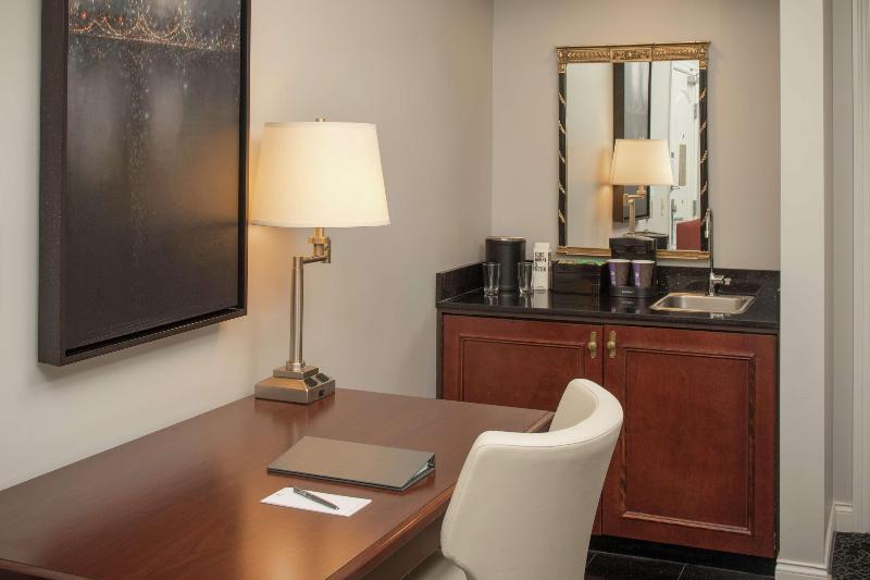 سوئیت 2 خوابه, Embassy Suites By Hilton Portland Downtown