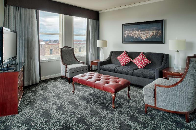 سوئیت 2 خوابه, Embassy Suites By Hilton Portland Downtown