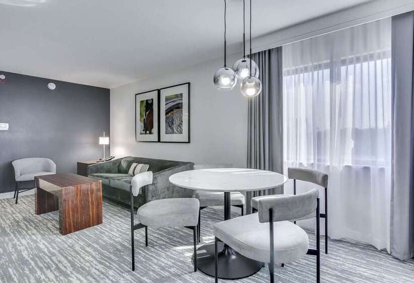 اتاق استاندارد با تخت بزرگ, Embassy Suites By Hilton Portland Downtown