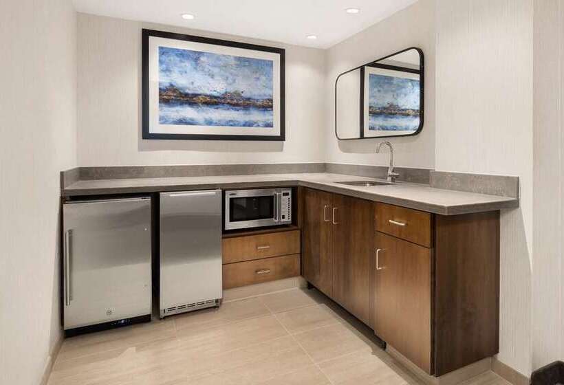 اتاق استاندارد با تخت بزرگ, Embassy Suites By Hilton Portland Downtown