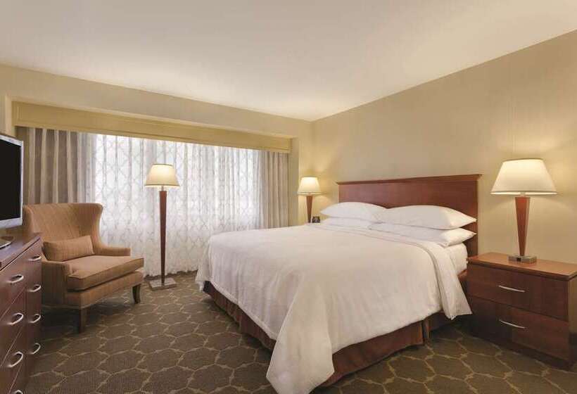 سوئیت با تخت بزرگ, Embassy Suites By Hilton Portland Downtown