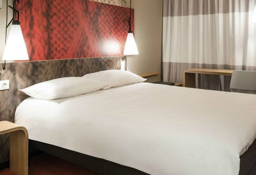 Chambre Standard Lit Double, Ibis Paris Le Bourget