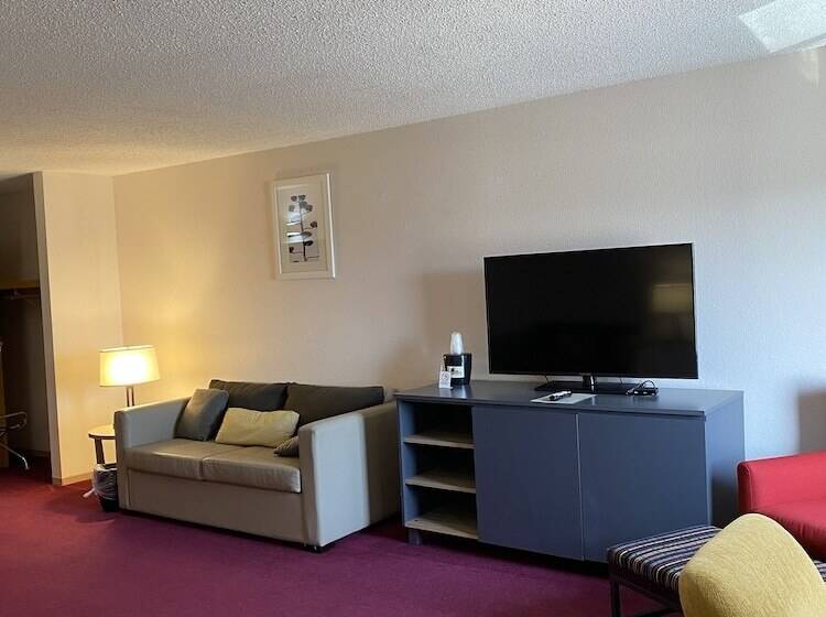 سوئیت با تخت بزرگ, Pictured Rocks Inn And Suites