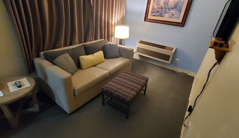 سوییت, Pictured Rocks Inn And Suites