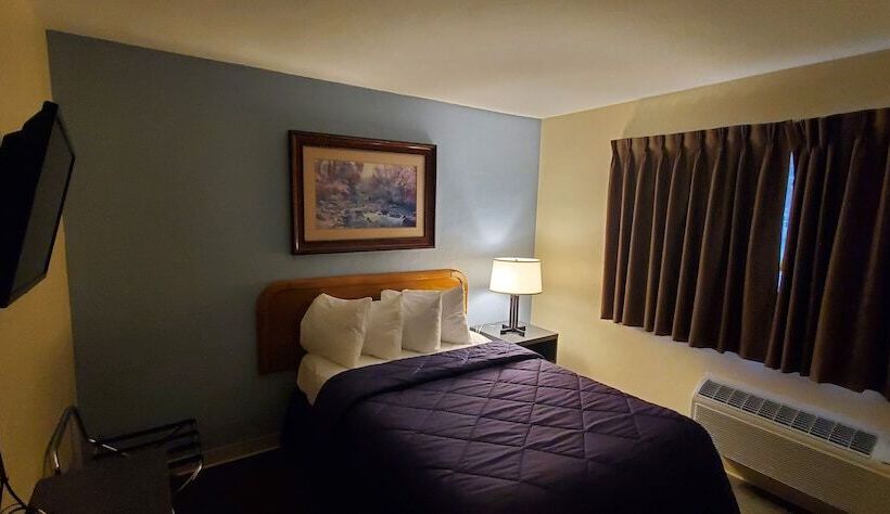 Suite, Pictured Rocks Inn And Suites