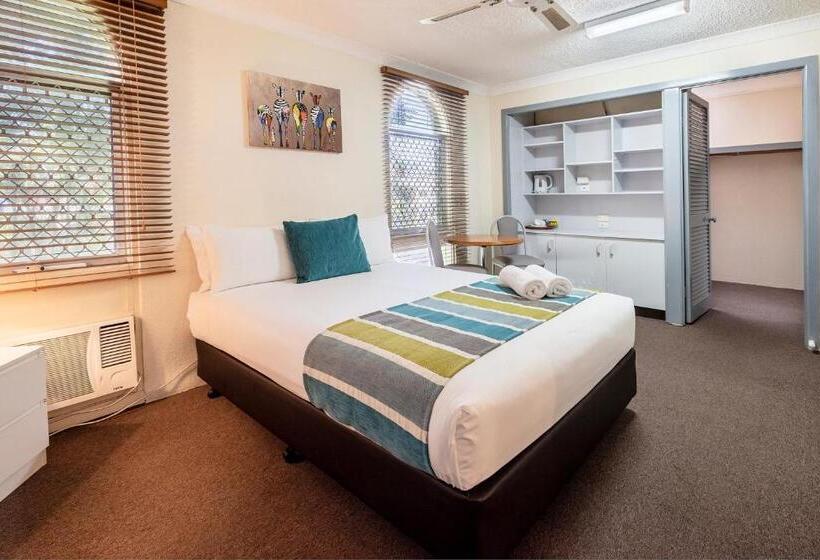 آپارتمان 4 خوابه, The Beach Motel Hervey Bay