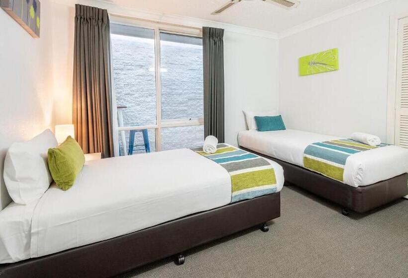 آپارتمان 3 خوابه, The Beach Motel Hervey Bay