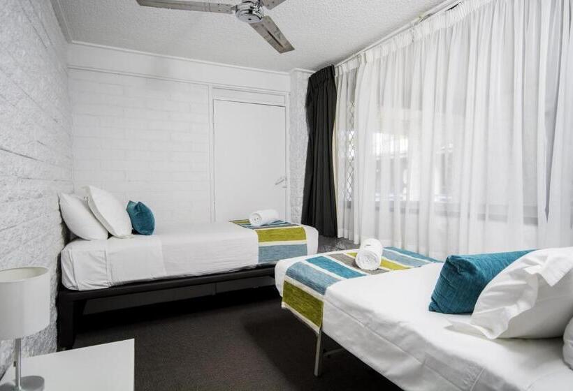 آپارتمان 3 خوابه, The Beach Motel Hervey Bay