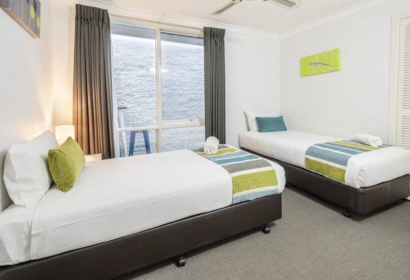 آپارتمان 3 خوابه, The Beach Motel Hervey Bay