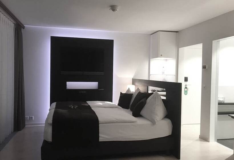 レイクビュースタンダードルーム, Seehotel Pilatus