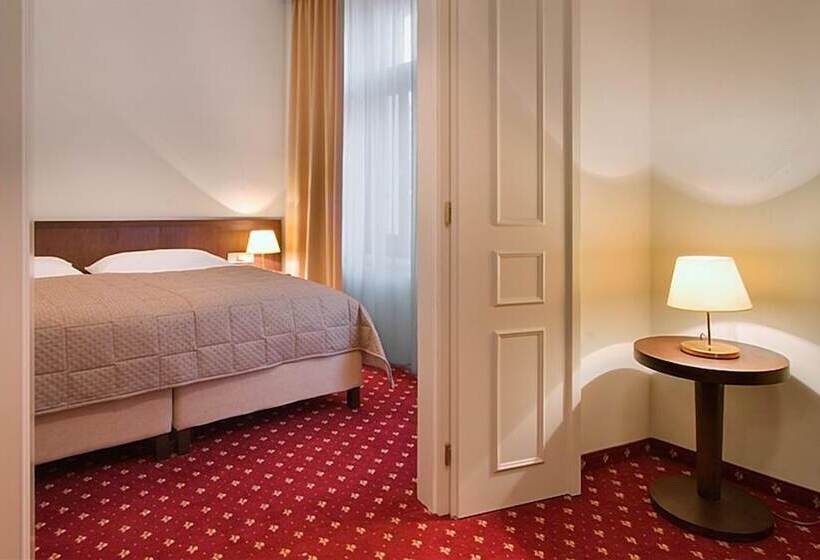 سوییت جونیور, Clarion Grandhotel Zlaty Lev