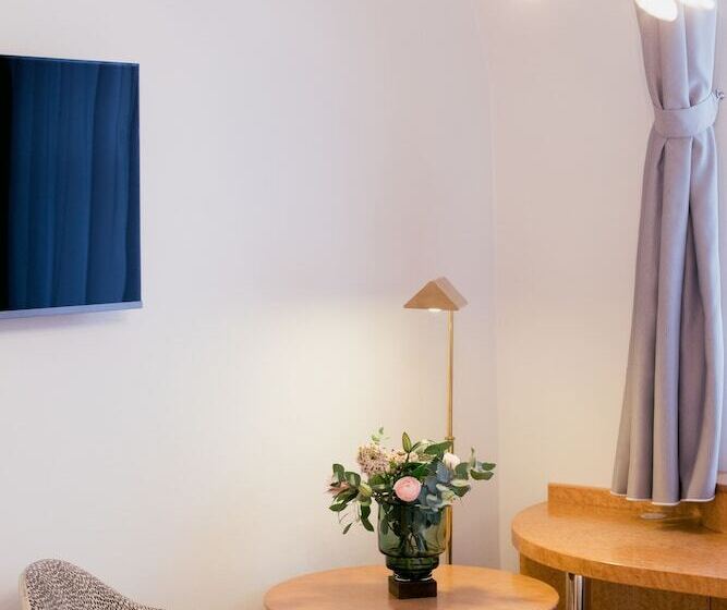 اتاق استاندارد یک نفره, Dom Hotel Limburg
