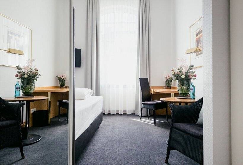 اتاق استاندارد یک نفره, Dom Hotel Limburg