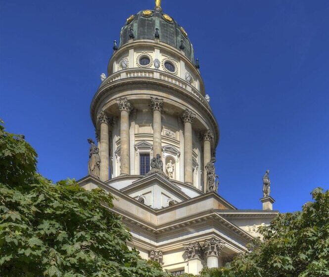 اتاق استاندارد با چشم‌انداز, Hilton Berlin