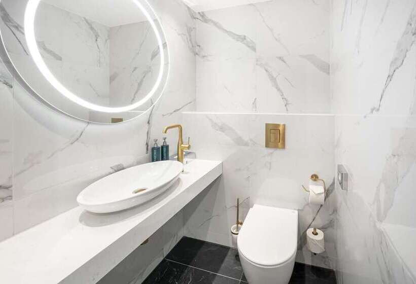 اتاق استاندارد با تخت بزرگ, Hilton Berlin