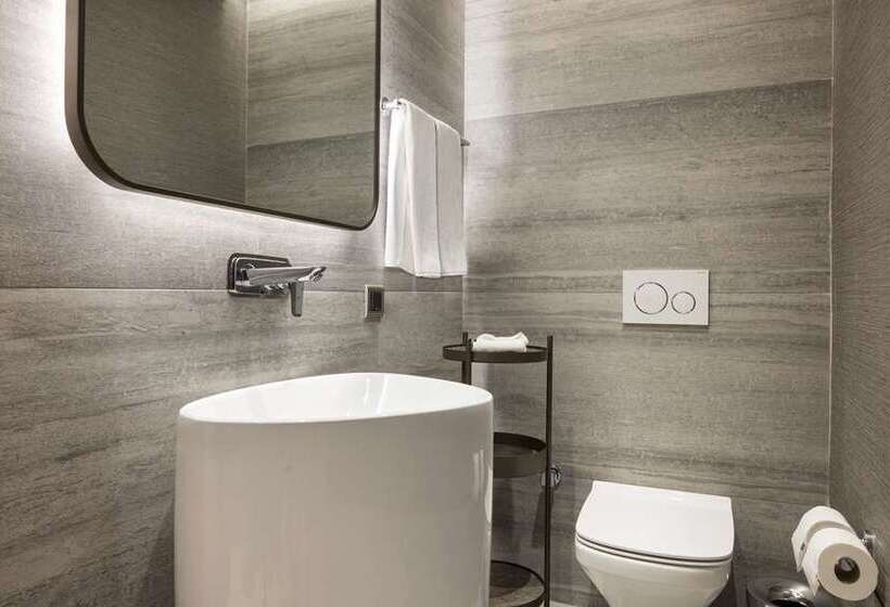 اتاق استاندارد با تخت بزرگ, Hilton Berlin