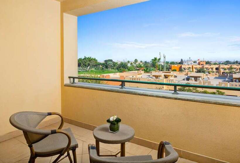 اتاق اجرایی با تخت بزرگ, Hilton Berlin