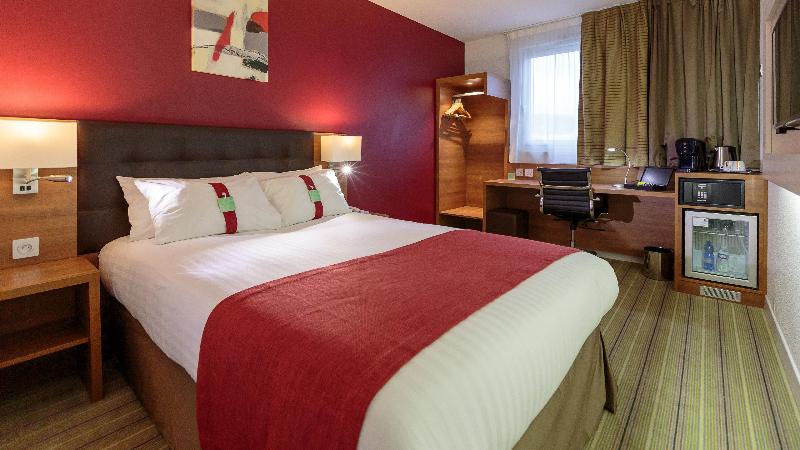 اتاق استاندارد با تخت دو نفره بزرگ, Holiday Inn Clermont Ferrand Centre