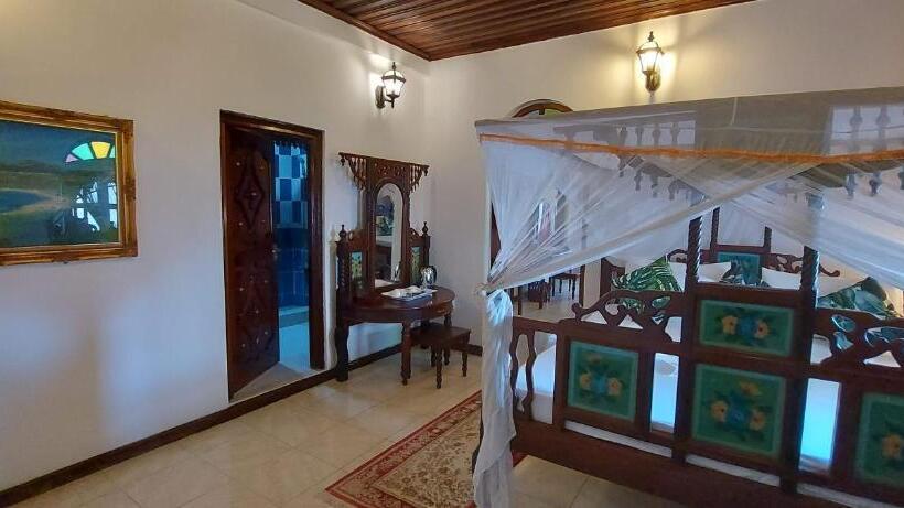 سوییت سوپریور, Horizon Palace