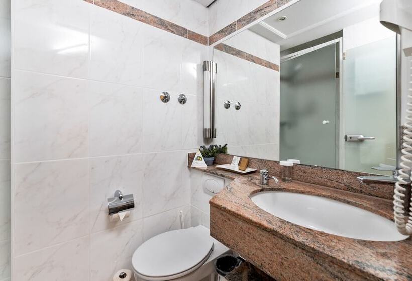 اتاق استاندارد, King S Hotel First