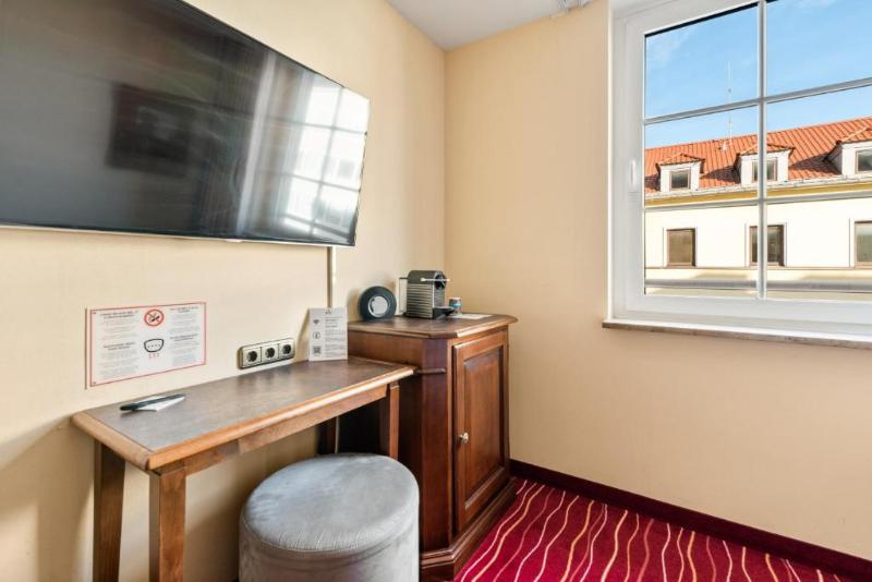 اتاق استاندارد یک نفره, King S Hotel First