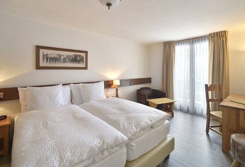 Superior Room with Balcony, Le Chamois