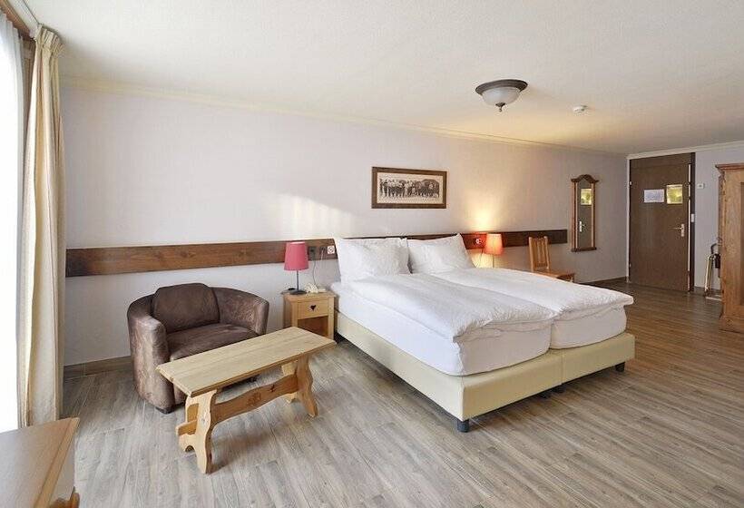 Superior Room with Balcony, Le Chamois