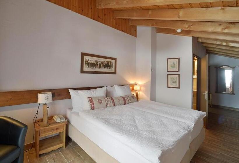 Superior Room with Balcony, Le Chamois