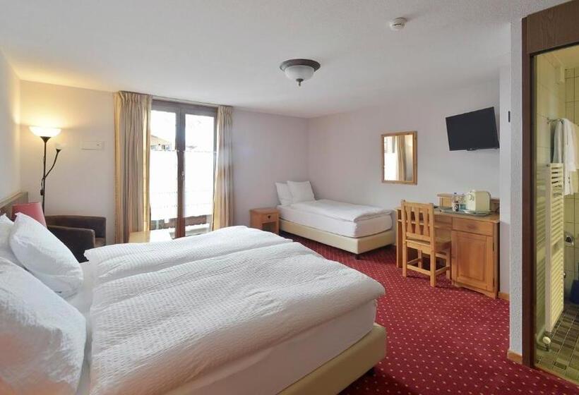 Standard Triple Room with Balcony, Le Chamois