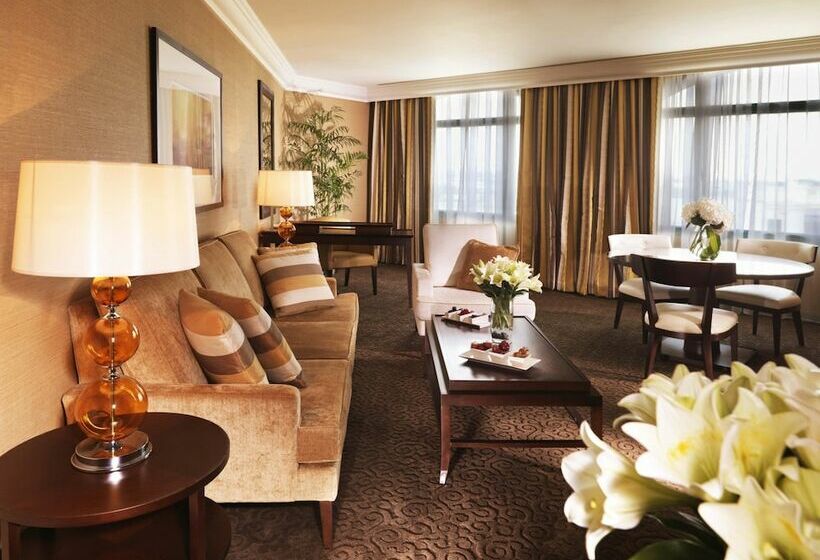 سوییت سوپریور, Mövenpick Grand Al Bustan