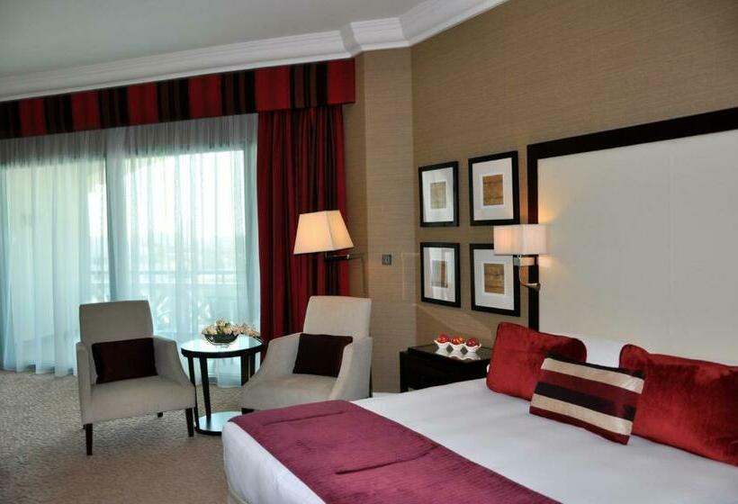 اتاق اجرایی, Mövenpick Grand Al Bustan
