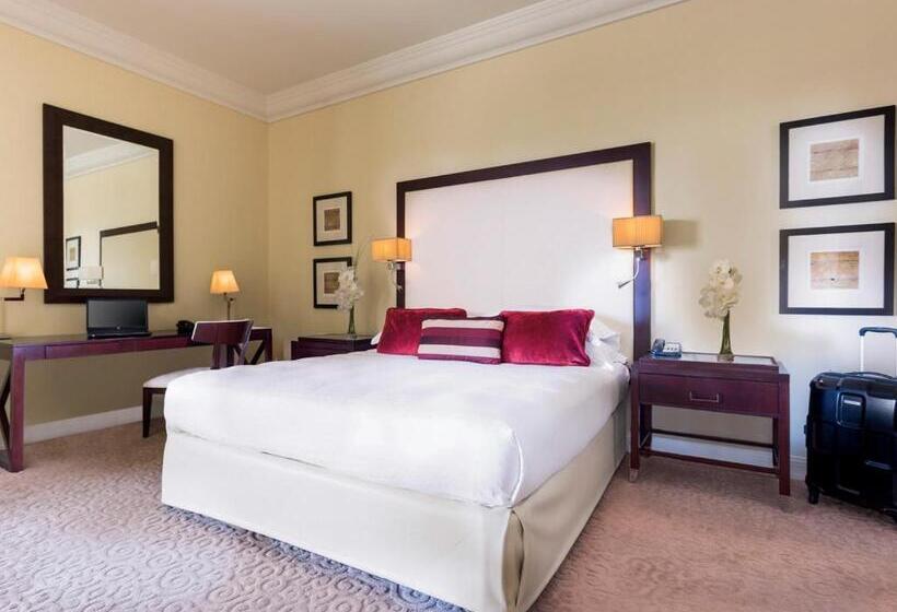 اتاق اجرایی, Mövenpick Grand Al Bustan