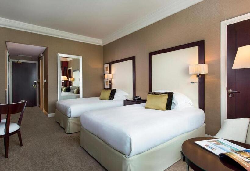 اتاق لوکس, Mövenpick Grand Al Bustan