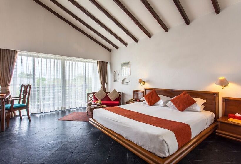 Premium room w/ mountain view, Shangri La Village Resort