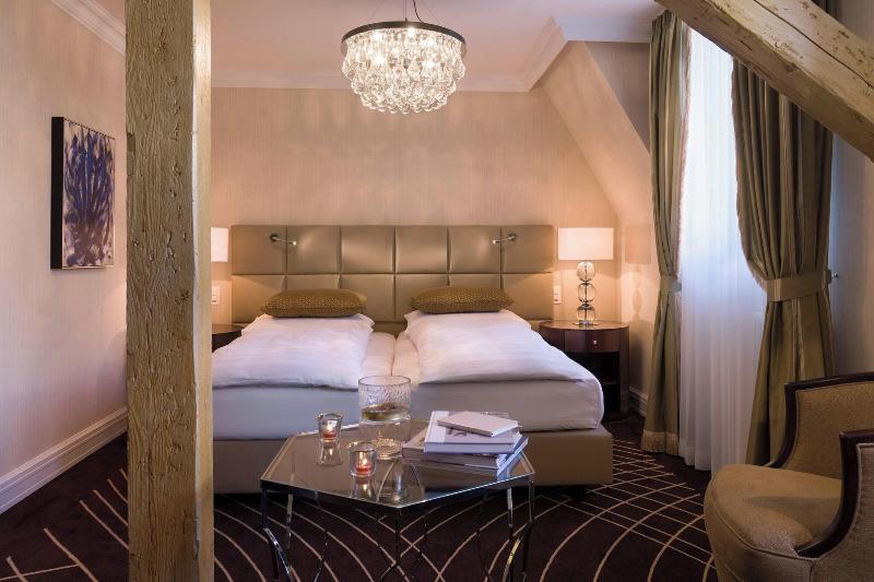 اتاق سوپریور با چشم‌انداز کوهستان, Waldhaus Flims Wellness Resort, Autograph Collection