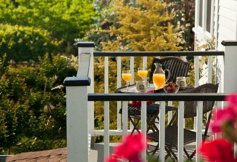 اتاق لوکس با وان آب گرم, White Doe Inn Bed & Breakfast