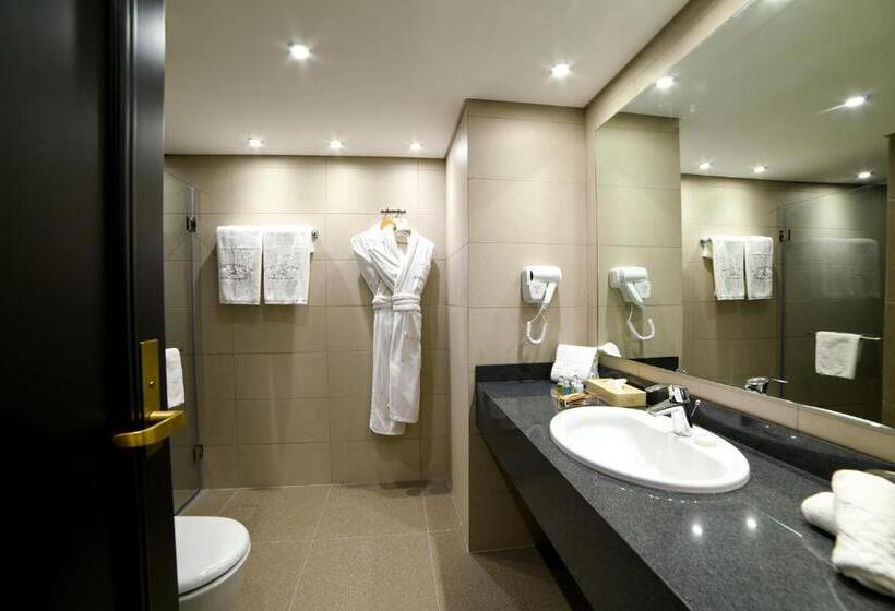 سوییت لوکس, Portemilio Hotel & Resort