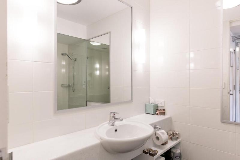 استودیوی سوپریور, St Ives Apartments