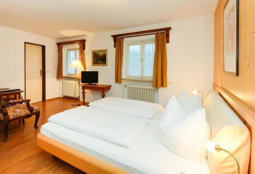 Quarto Basic com Varanda, Stoll S Hotel Alpina