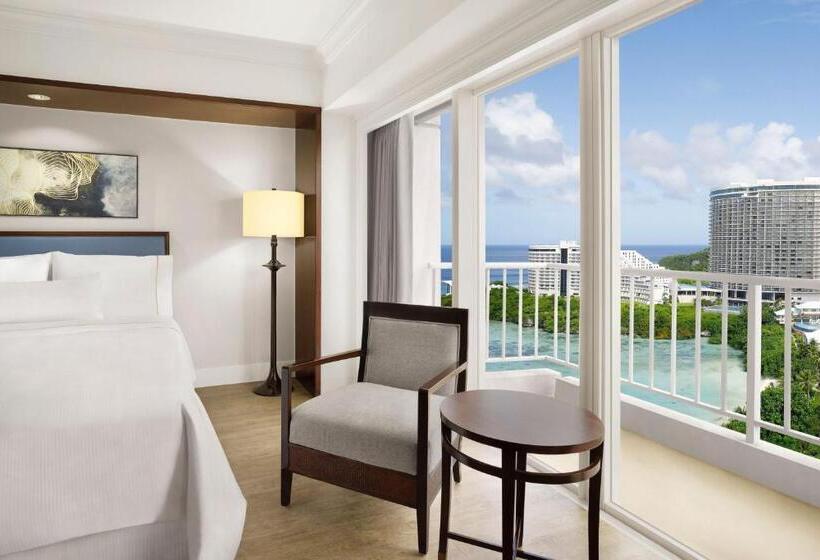 Habitación Deluxe Vista Mar Lateral, The Westin Resort Guam