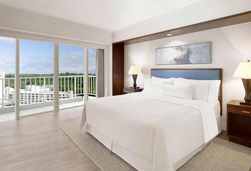 Suite Cama King, The Westin Resort Guam