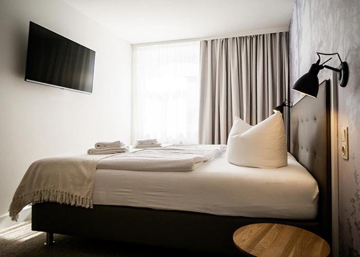 سوییت جونیور, Waldhotel Eiche