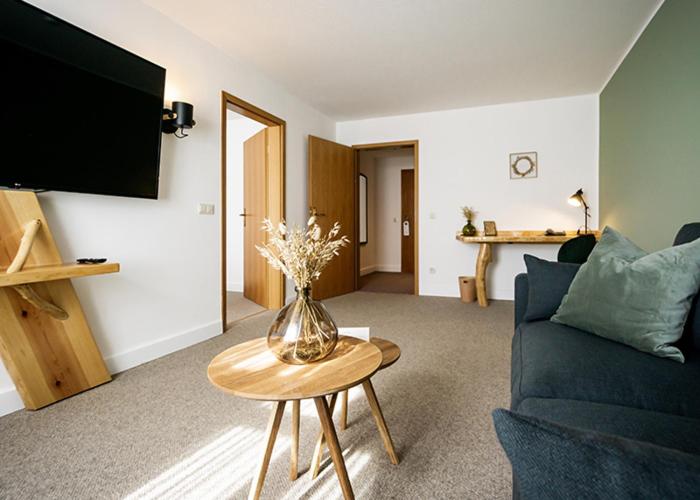 سوییت جونیور, Waldhotel Eiche